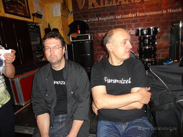 Kilians Speedwatcher Party 31.jpg - Warten ist unterhaltsam :=